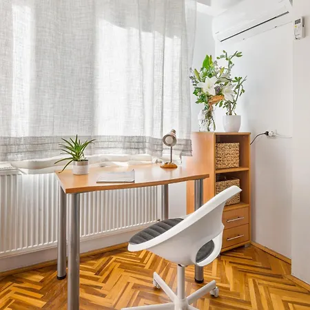 Apartment Bright & Stylish, Fully-equipped Skopje