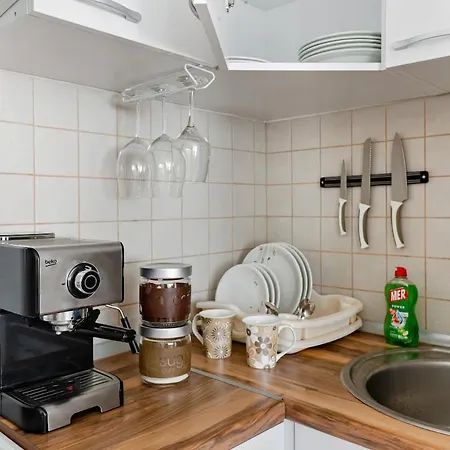 Apartment Bright & Stylish, Fully-equipped *